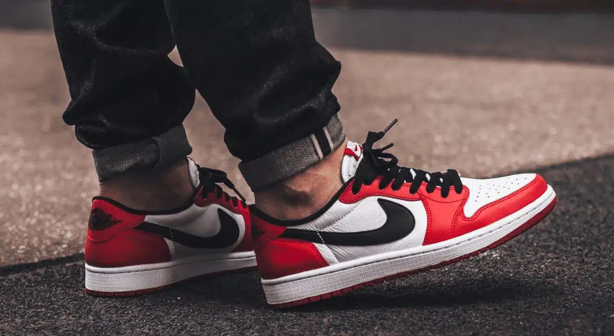 Cách phân biệt Air Jordan 1 Low thật và giả