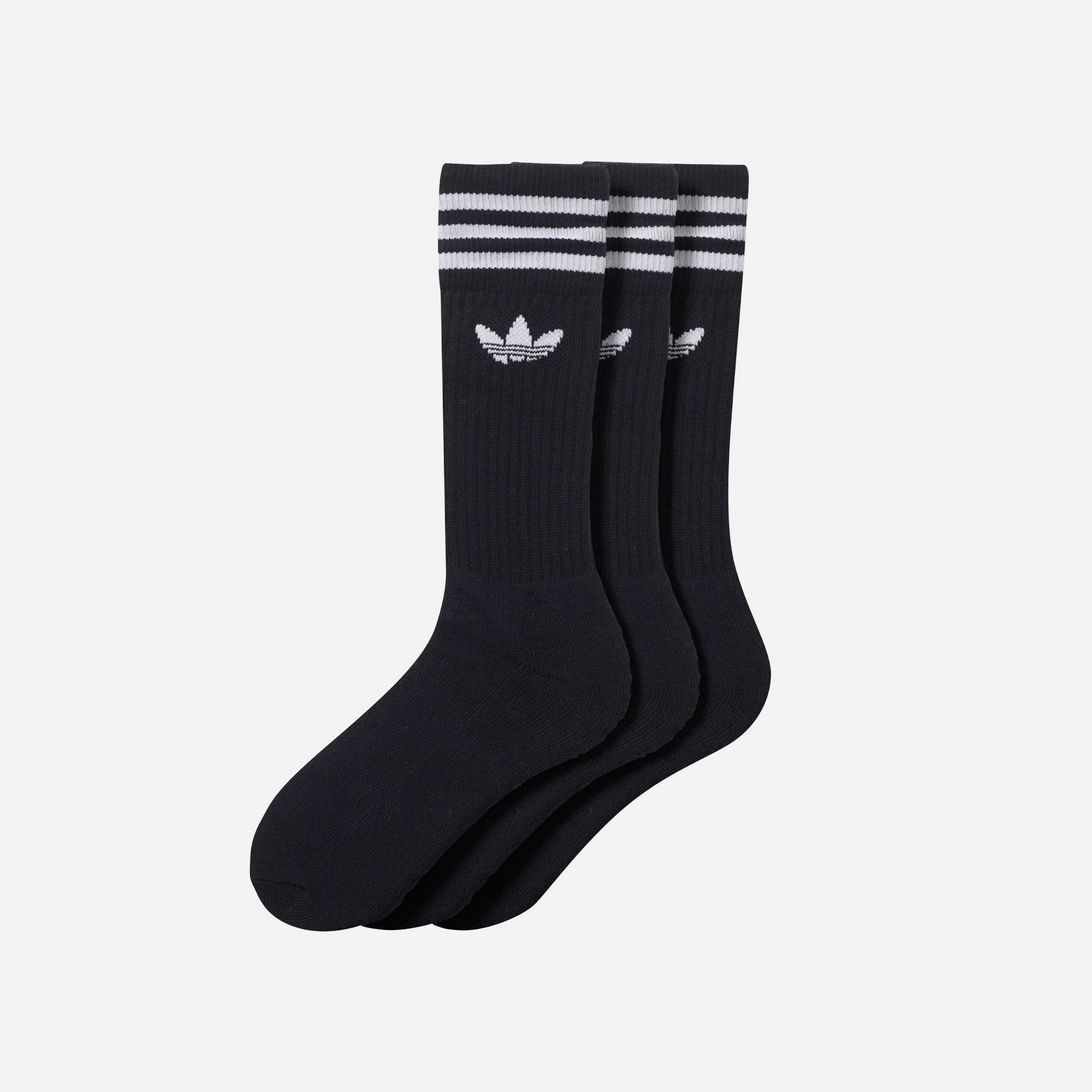 https://shoes.themedemo.site/san-pham/V%E1%BB%9B%20Adidas%20Solid%20Crew